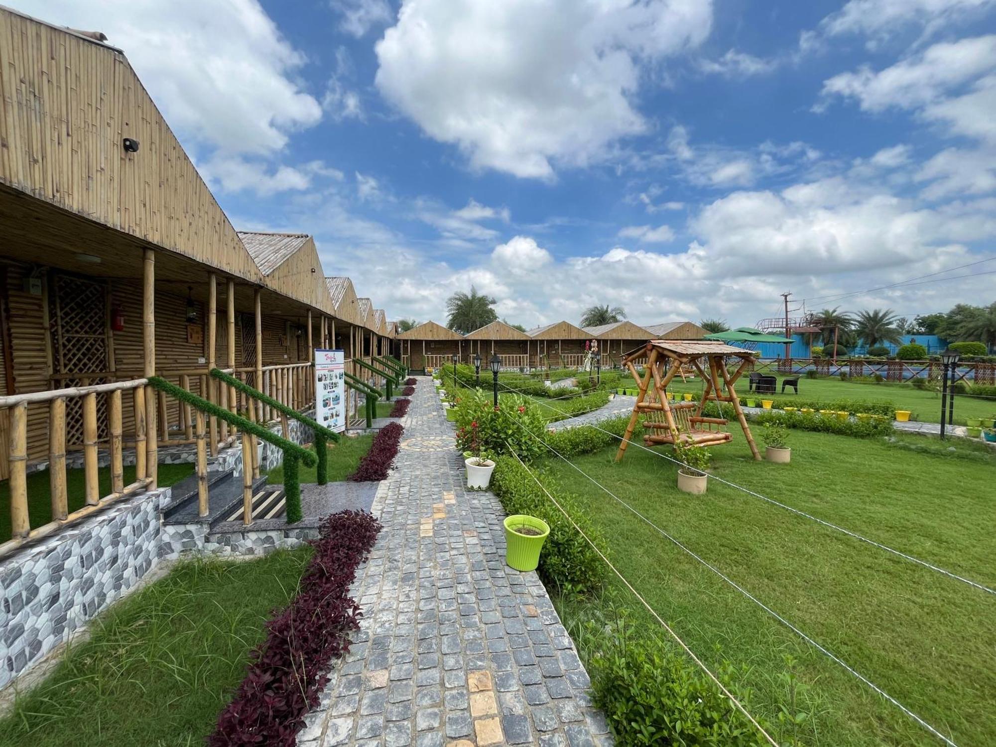 Gopika Resort Vrindāvan Exteriér fotografie