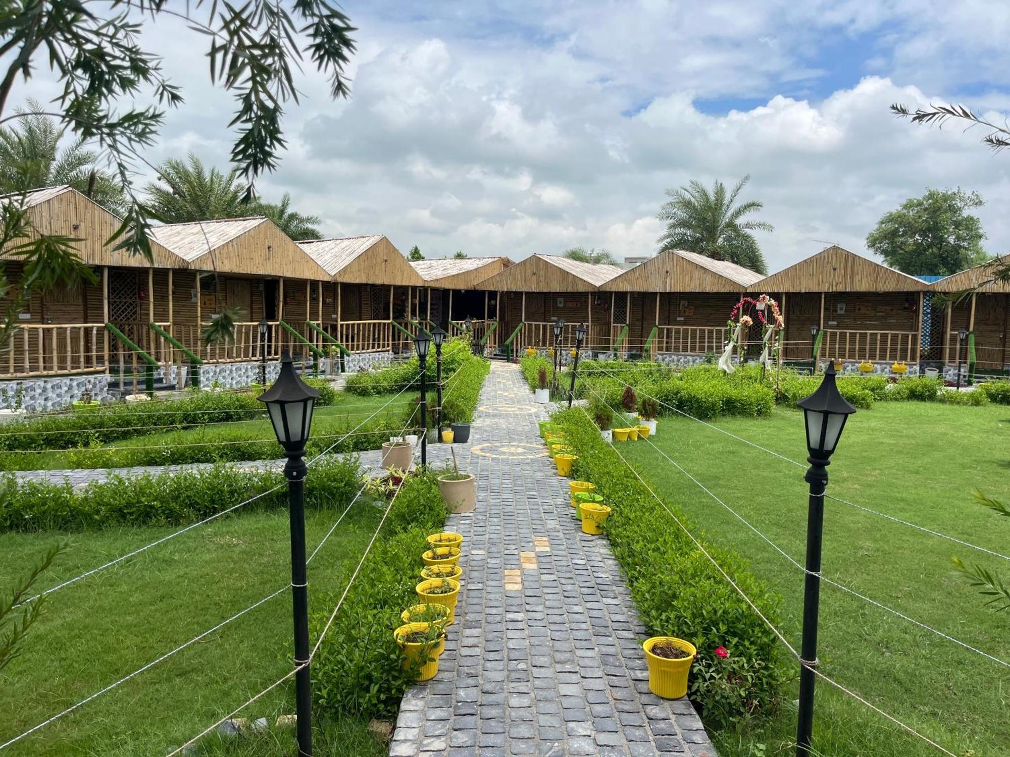 Gopika Resort Vrindāvan Exteriér fotografie